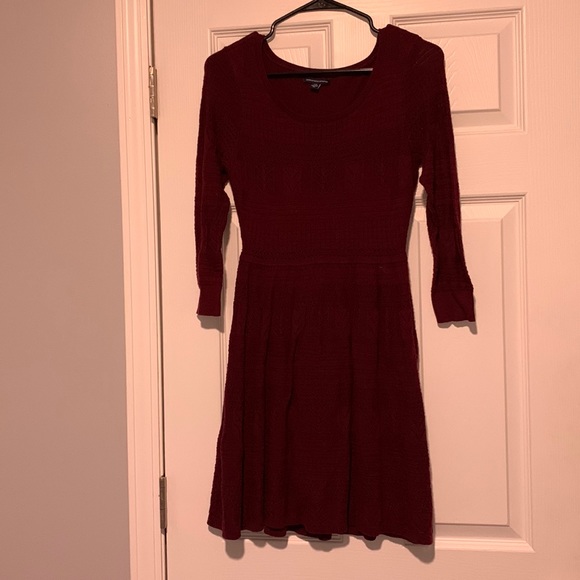 Maroon 3/4 length sleeve dress - Picture 1 of 1